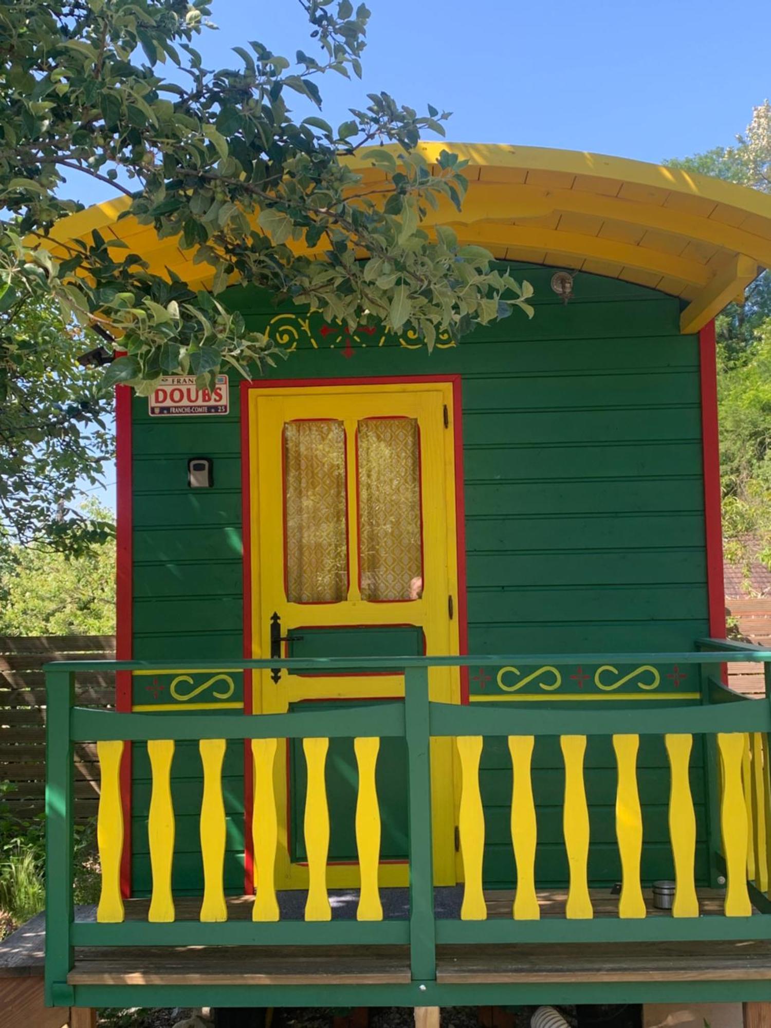 La Roulotte De Moulin Rouge Βίλα Audelange Εξωτερικό φωτογραφία